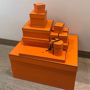 Lot of 18 authentic Hermes boxes with bows